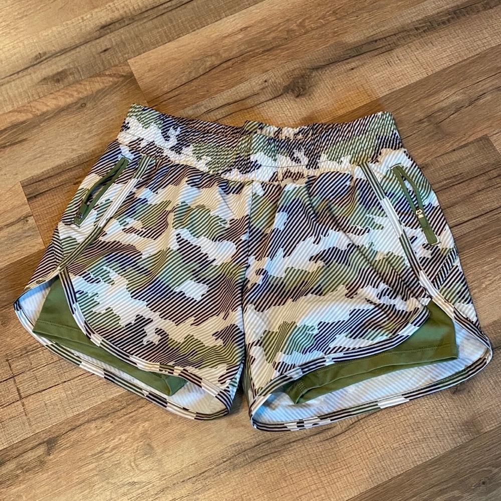 Avia camo activewear shorts